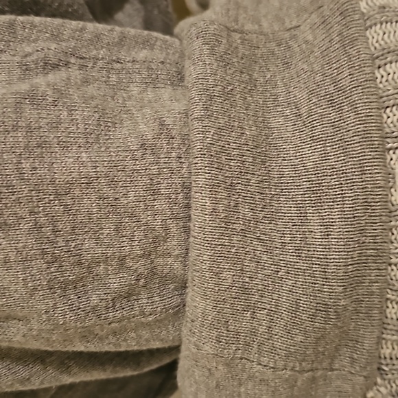 388. Lululemon Embrace Hoodie - Picture 9 of 12